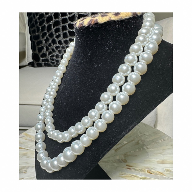Silvia Pearl Set (with Matching Studs)