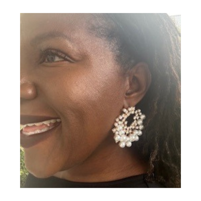 Glow Getter Pearl Earrings