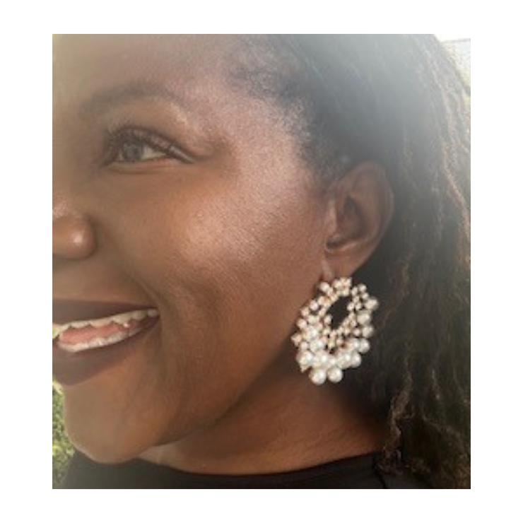 Glow Getter Pearl Earrings